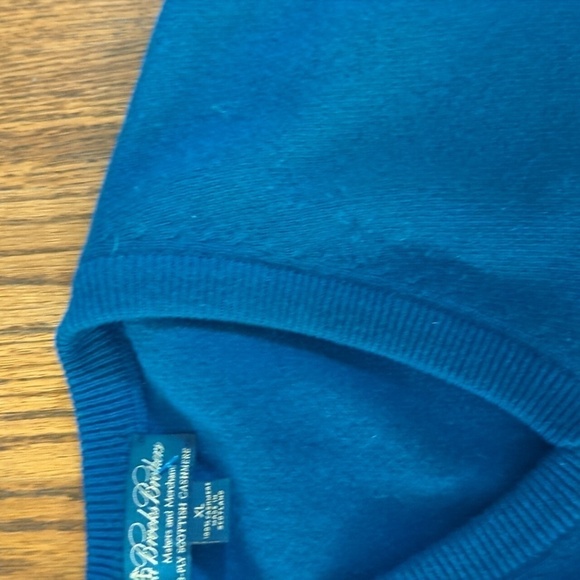 Brooks Brothers Blue Cashmere Vest 3 ply Scottish  soft sweater vest Sz XL - Picture 4 of 11